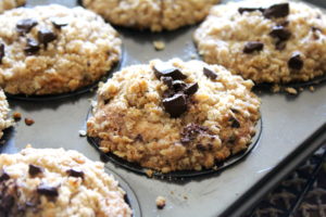 banana-oatmeal-chocolate-chip-muffins