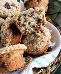 banana-oatmeal-chocolate-chip-muffin