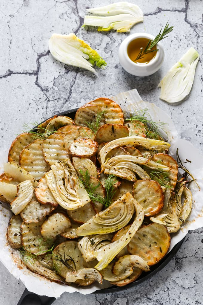 Roasted fennel and potatoes with herbs