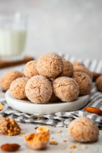Amaretti Cookie Recipe.