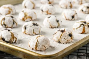 Freshly baked amaretti cookies.