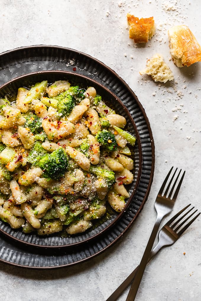 https://marisasitaliankitchen.com/wp-content/uploads/2020/08/recipe-for-cavatelli-with-broccoli-1.jpg
