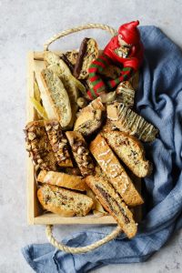 Six best biscotti in a brown wooden box.